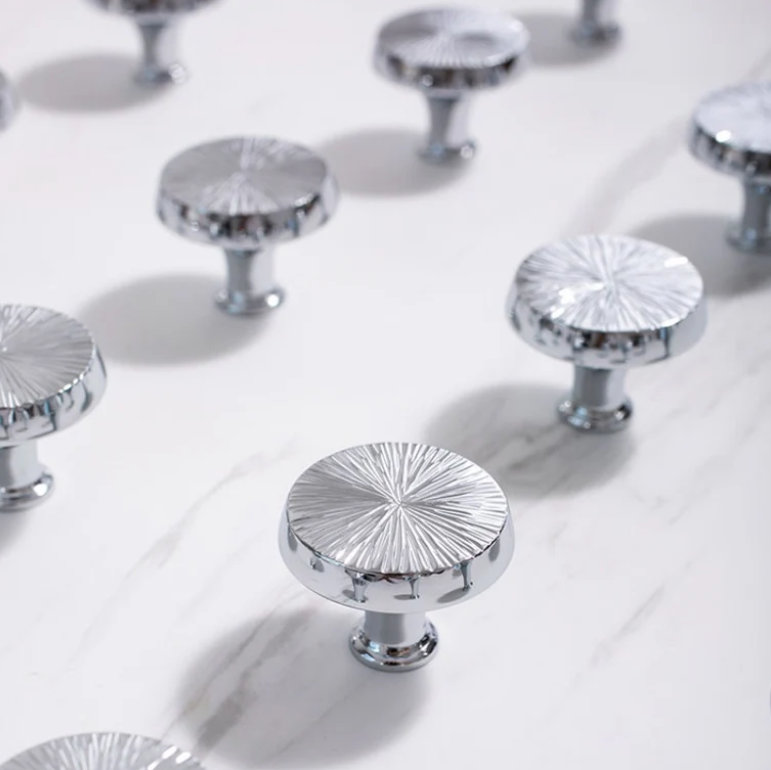 Choosing the Best Silver Door Knobs for Cabinet Doors