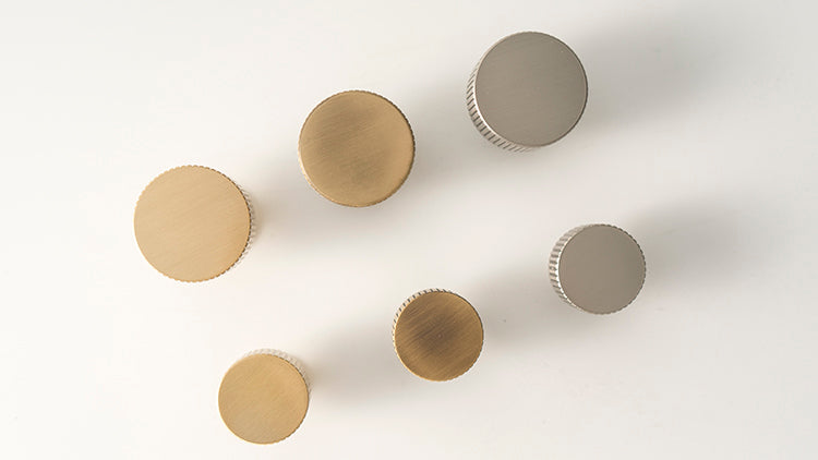 Lined Brass Knobs | Aurabella