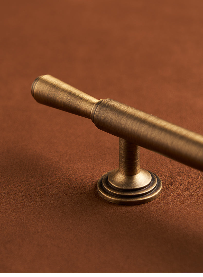 Antique Brass Hardware | Cornu