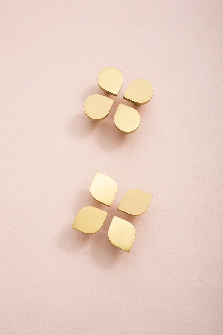 Curved Cabinet Pulls | Novus