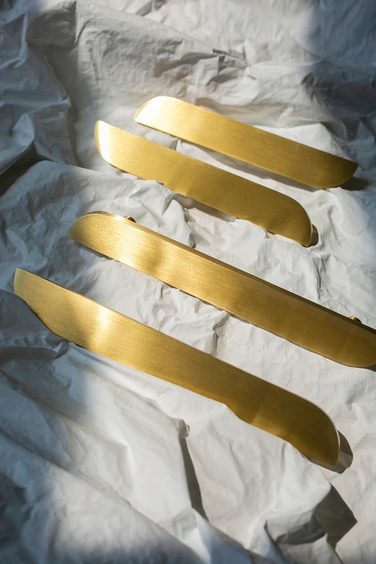 Curved Cabinet Pulls | Novus