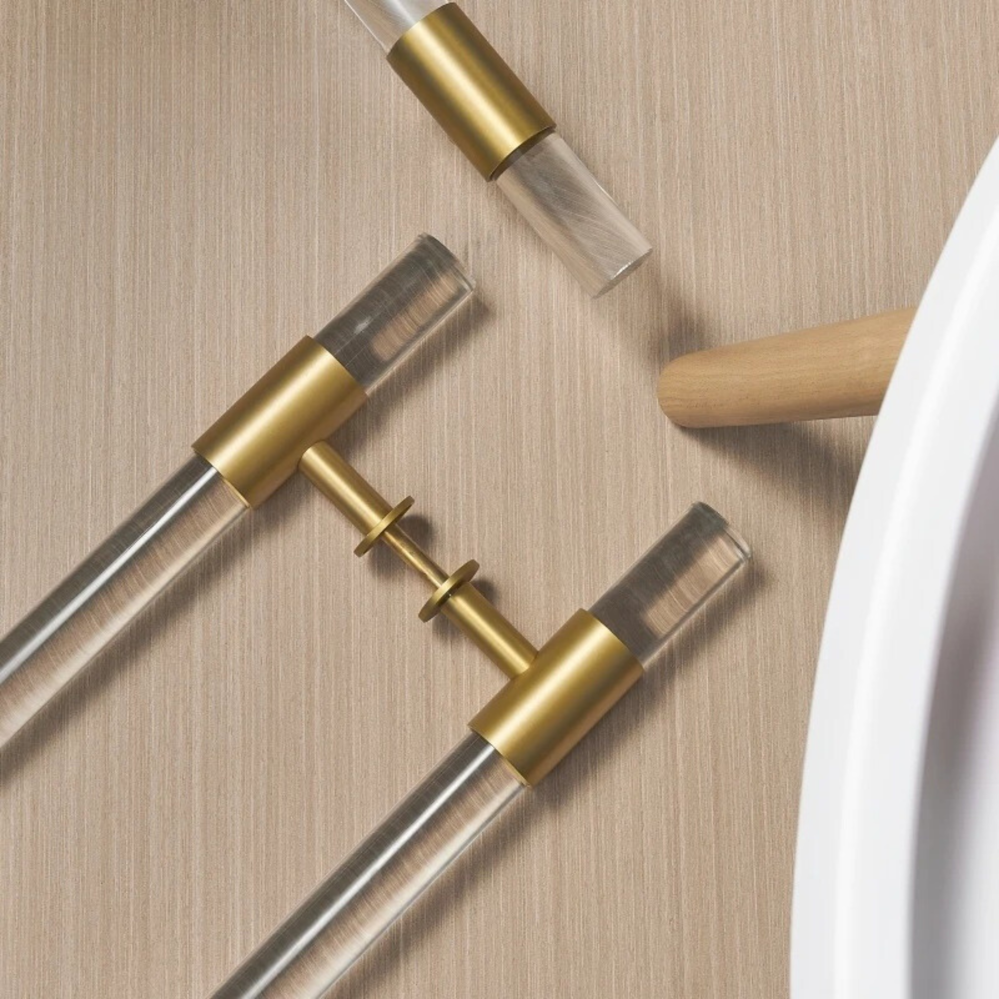 Acrylic & Brass Pull Handle | Purifico