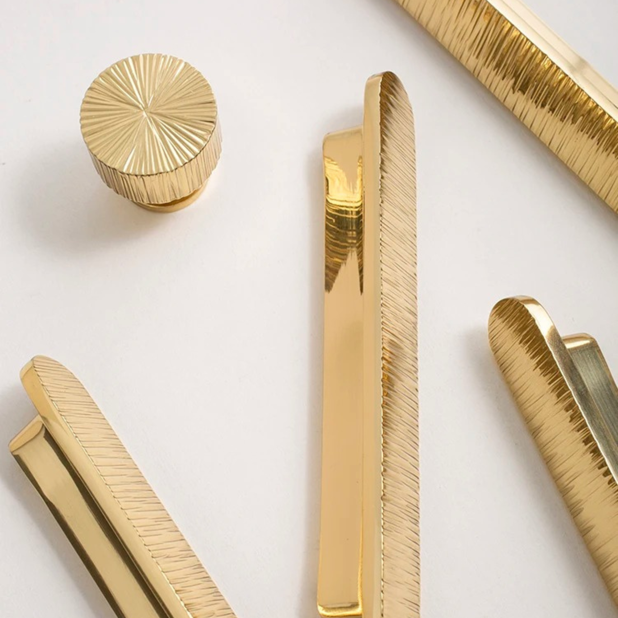 Polished Brass Lined Pull | Malleator