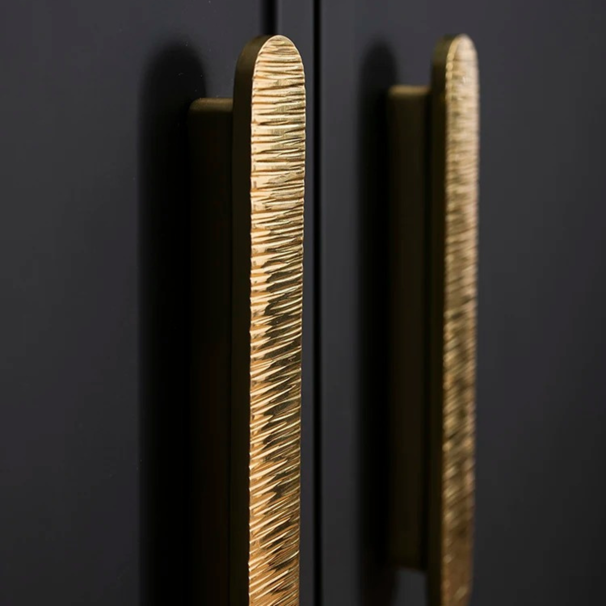 Polished Brass Lined Pull | Malleator