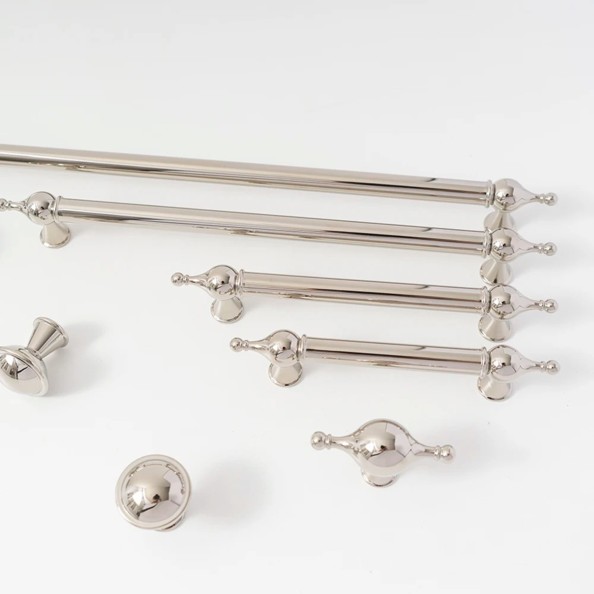 Pointed Chrome Pulls | Cuspis