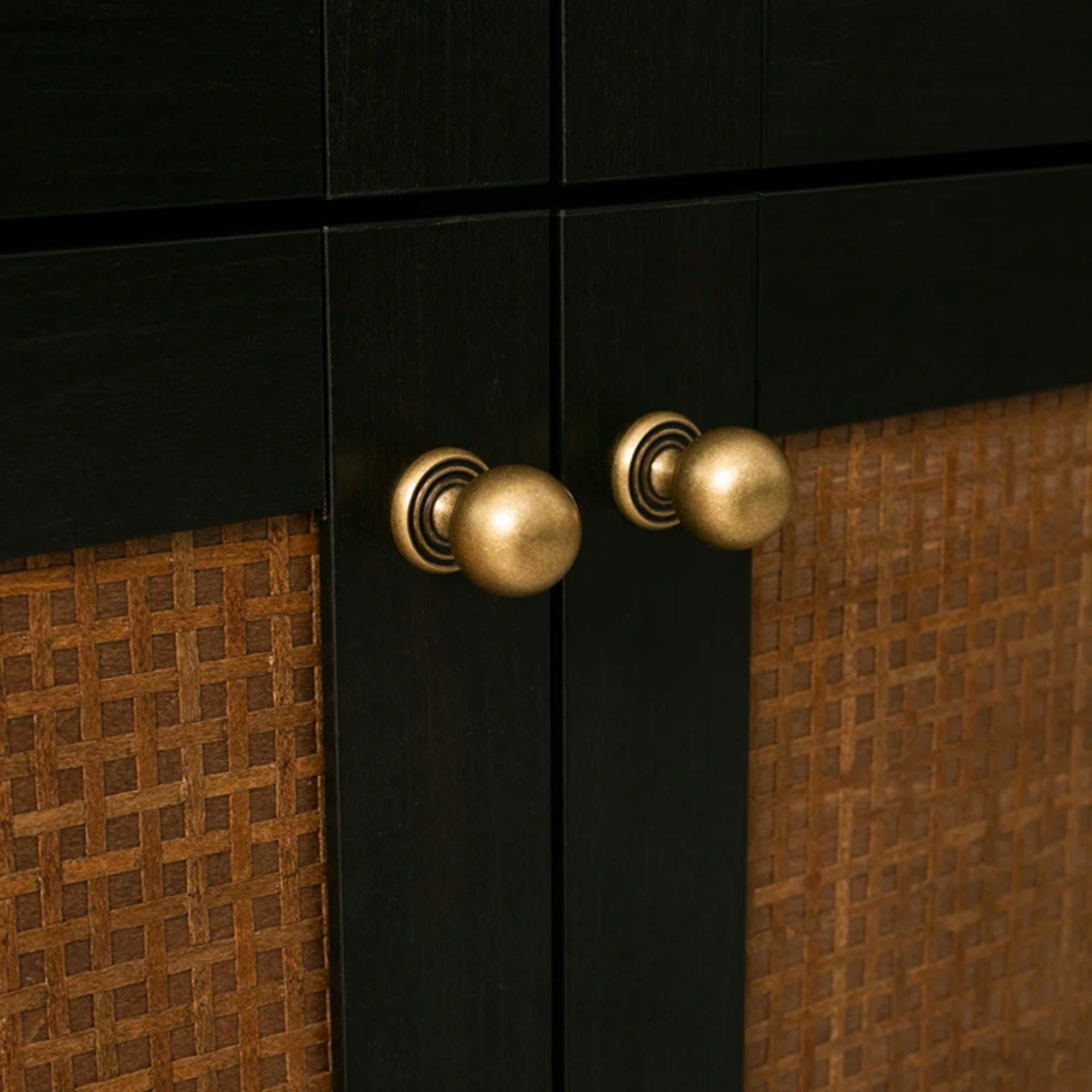 Bubble Cabinet Pull | Regio