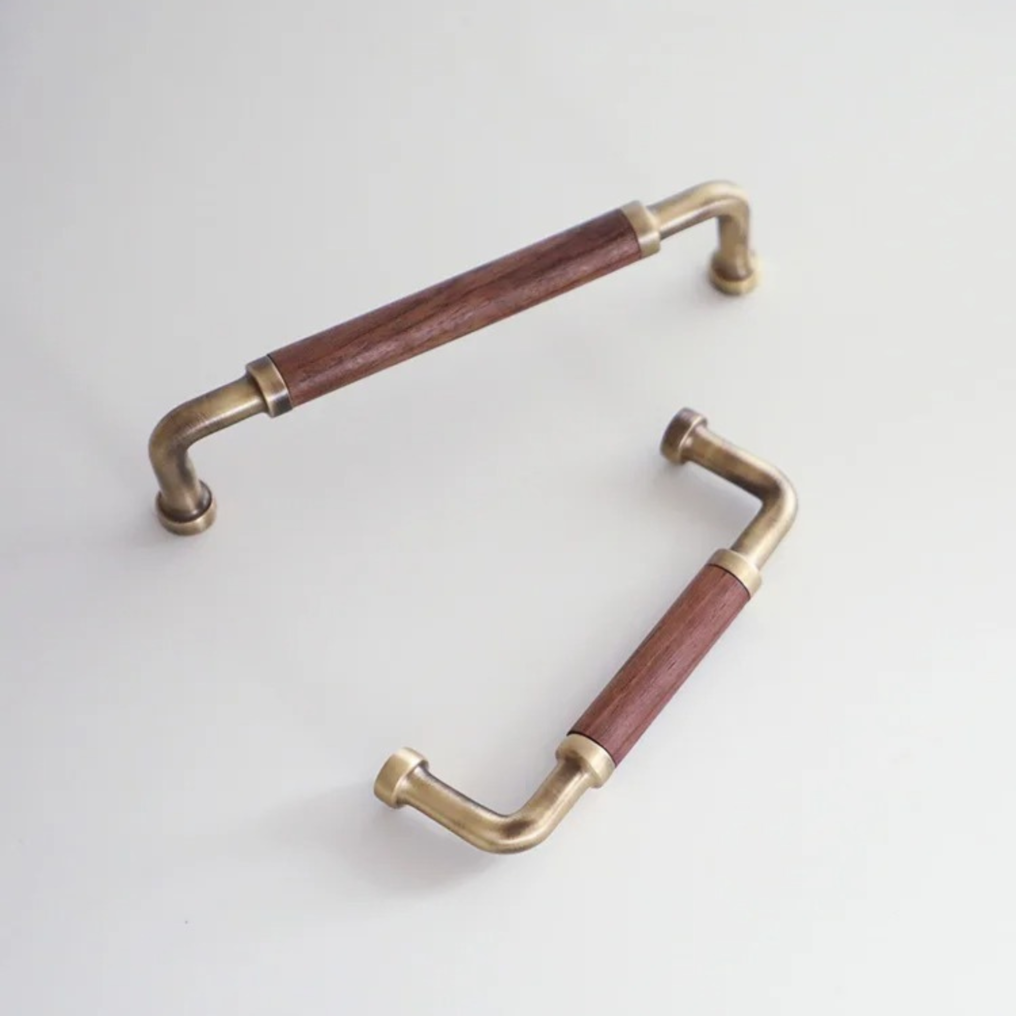 Wood & Brass Curved Pulls | Viverra