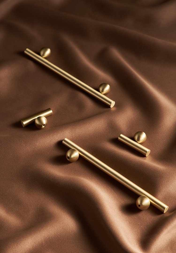 Round Base Pull Handles | Globo