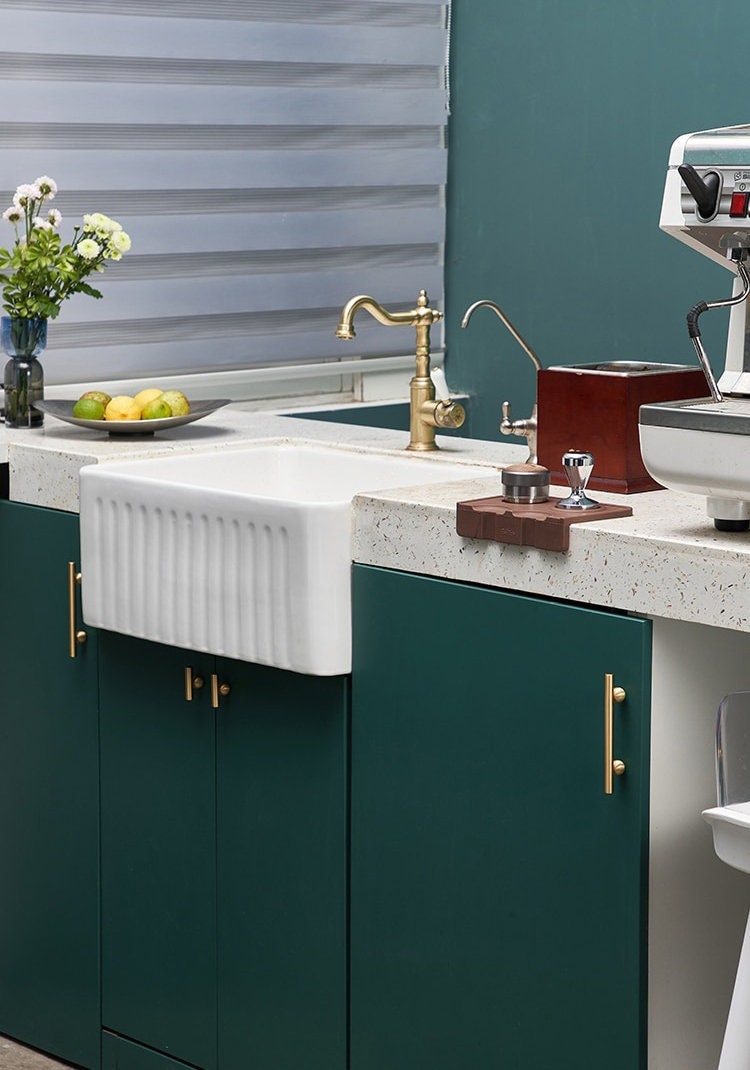 Round Base Pull Handles | Globo