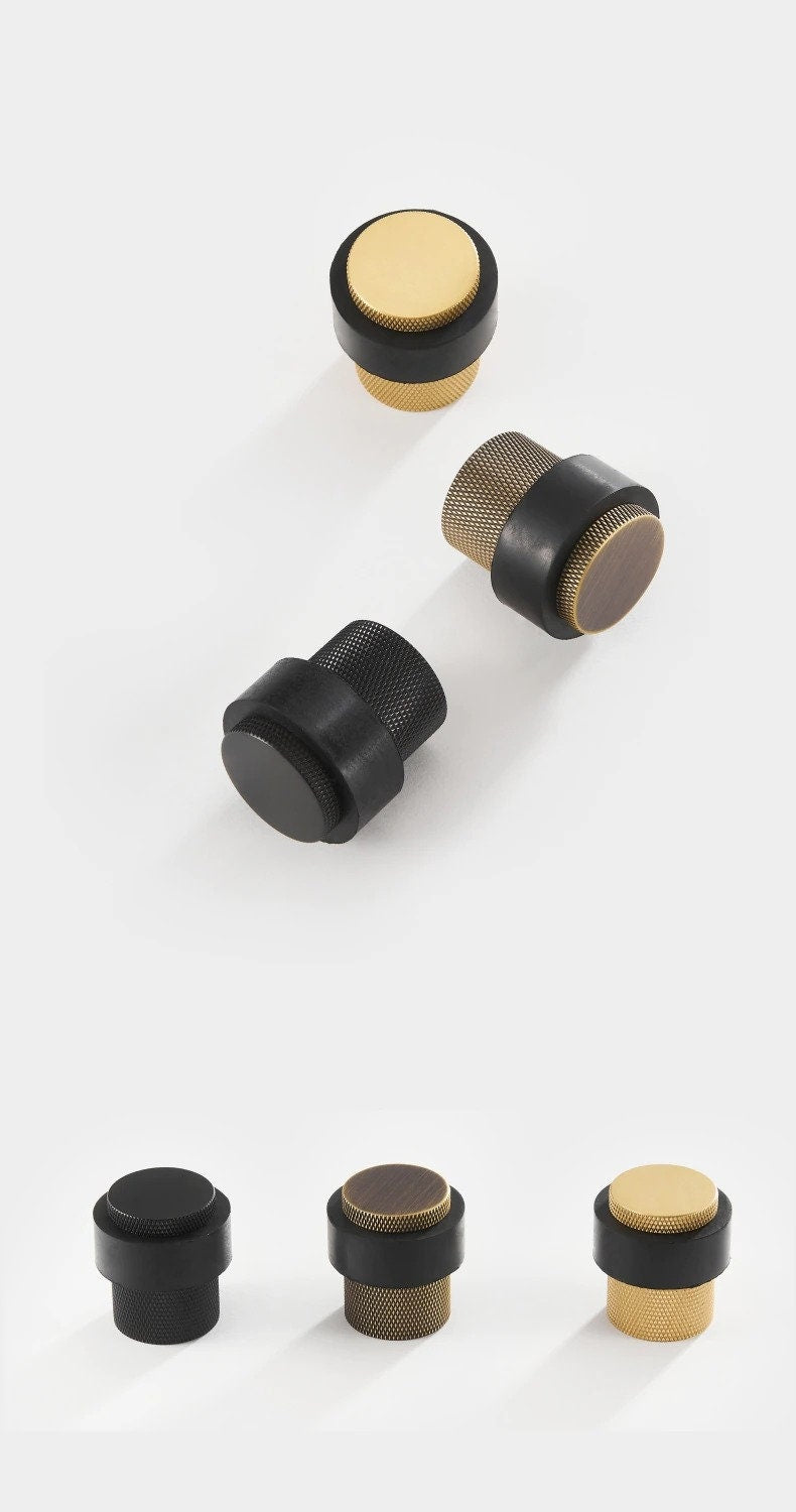 Knurled Brass Door Stop | Ianua