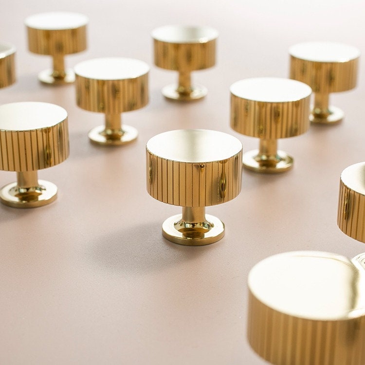 Polished Brass Pull Handles | Aurabella