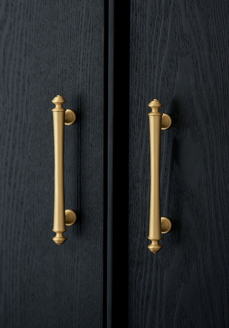 Traditional Brass Cabinet Pull | Fama