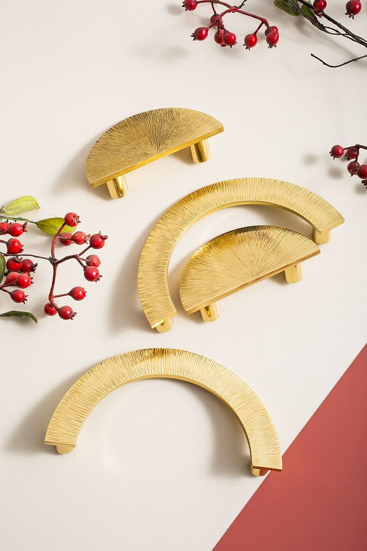 Polished Brass Starburst Cabinet Handle | Stellae