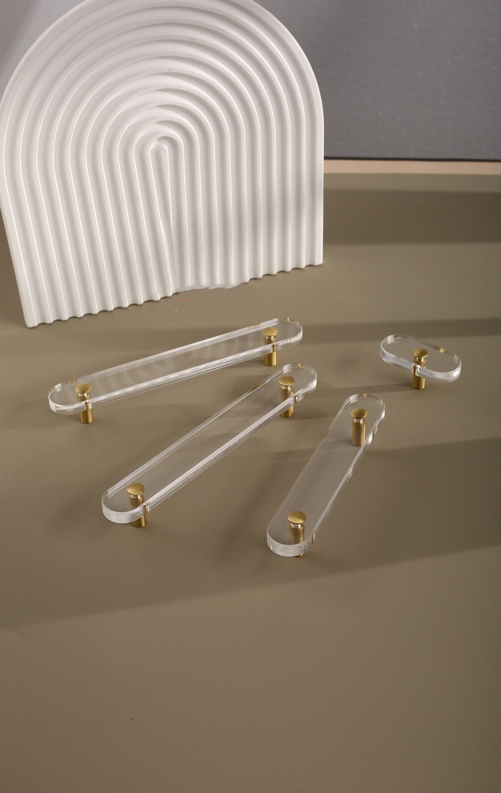 Oval Acrylic Cabinet Handle | Tornatilis