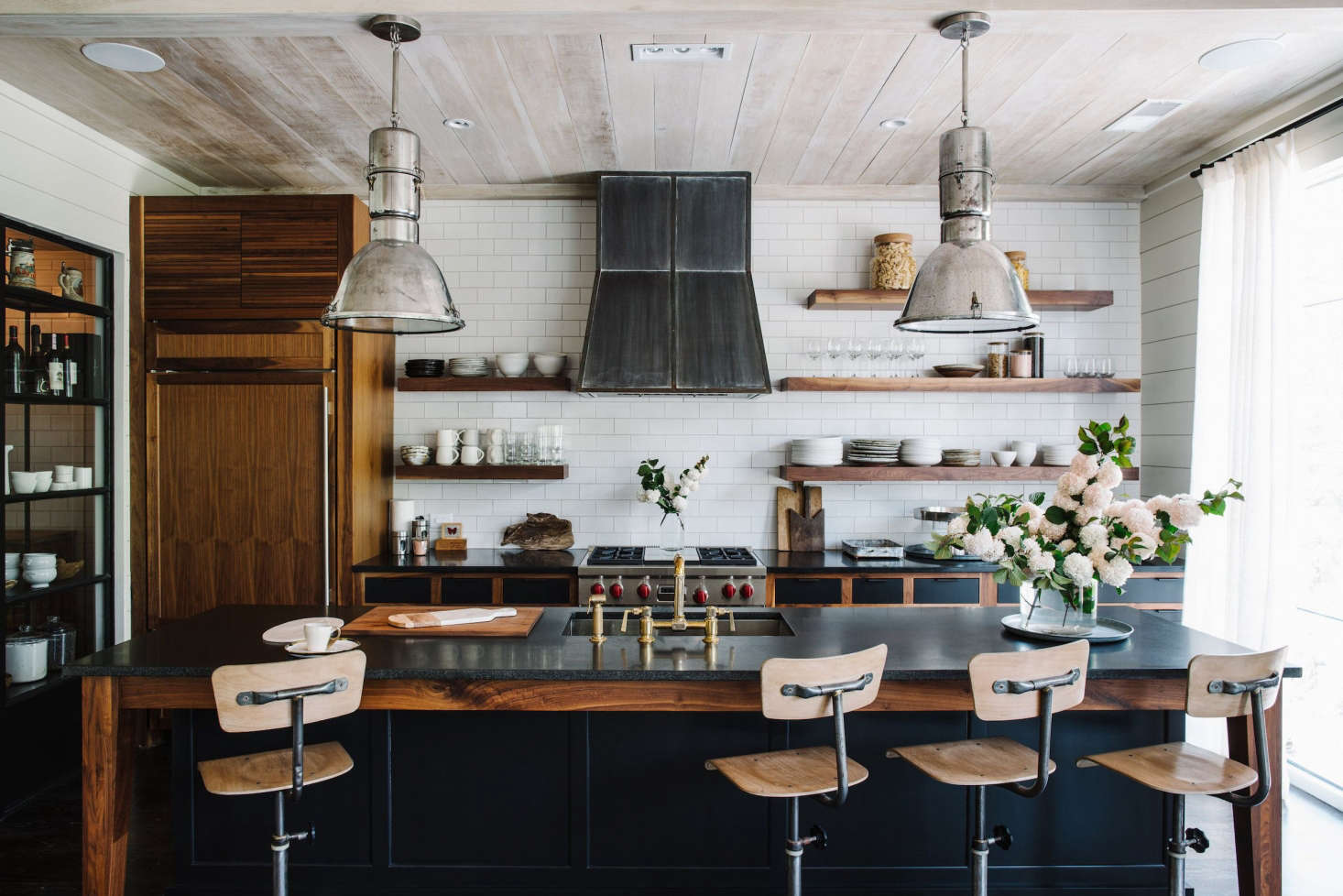 10 Creative Kitchen Cabinet Styles