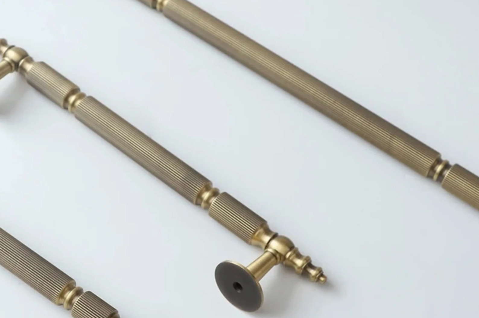 Brushed Brass vs Antique Brass vs Polished Brass: Which Gold Finish Is Right for Your Kitchen?