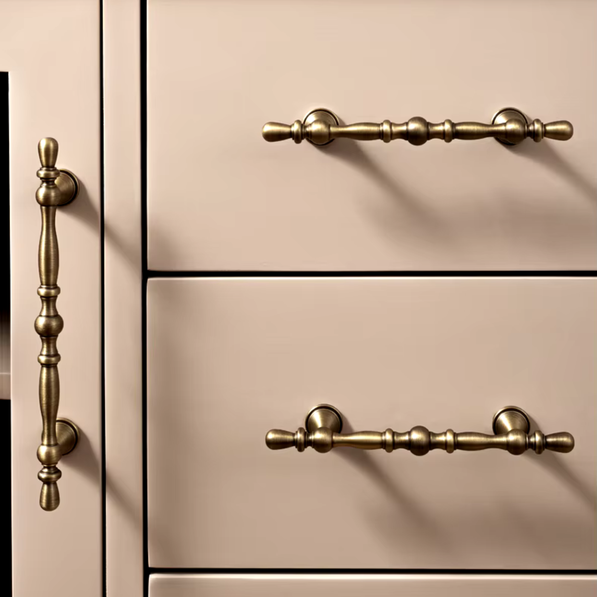 Antique Brass Rounded Pulls | Virgula