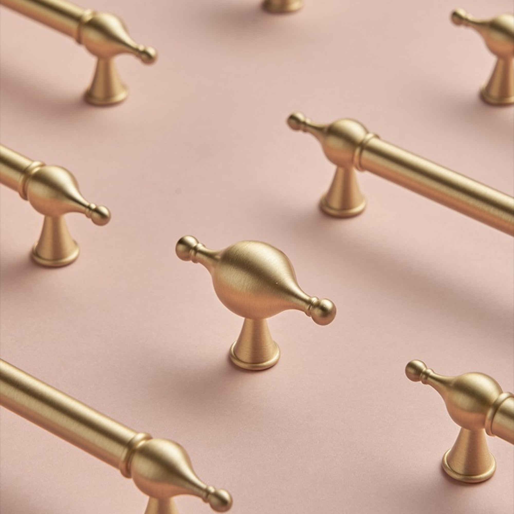 Pointed Brass Pulls | Cuspis