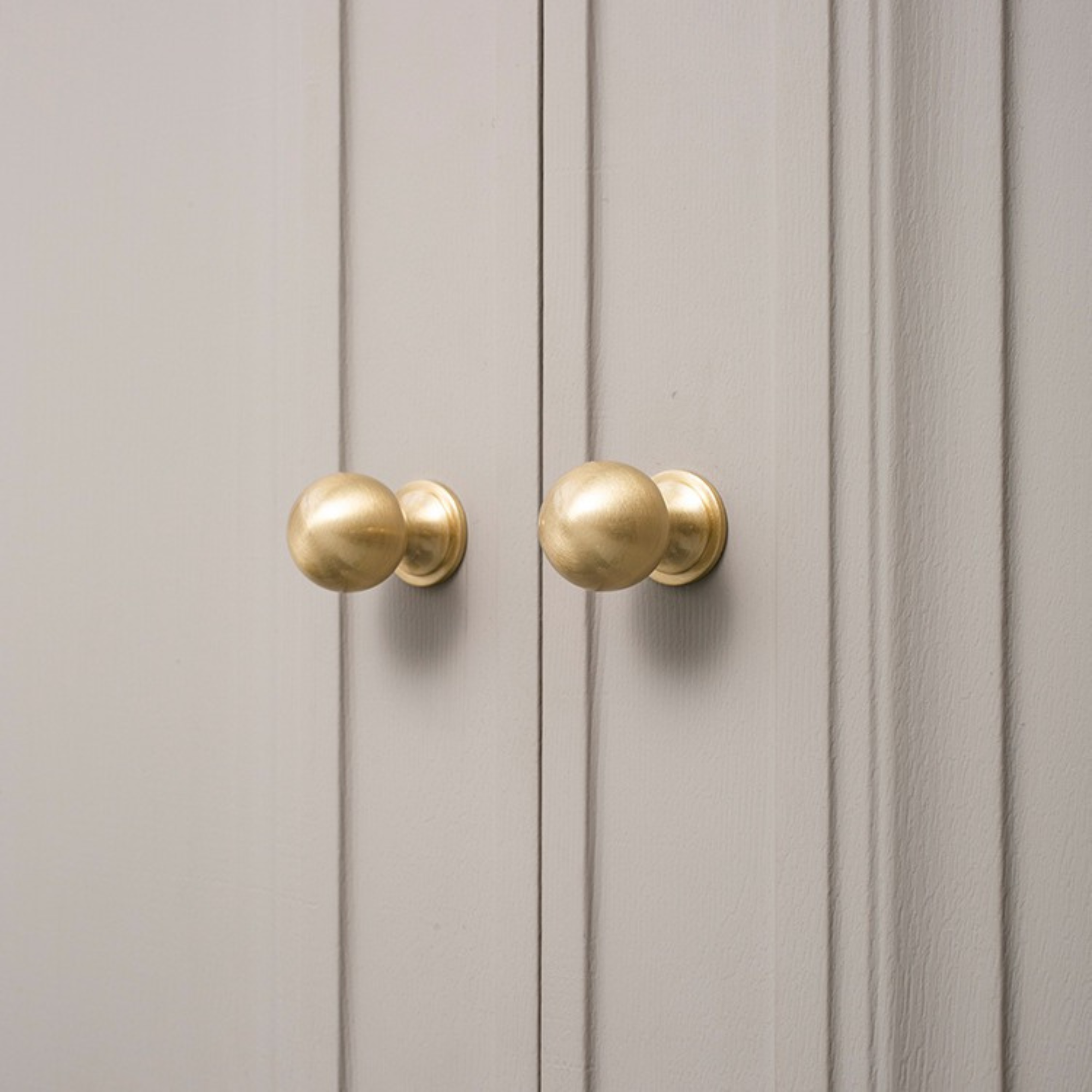 Scroll Inspired Brass Cabinet Pull | Auriola