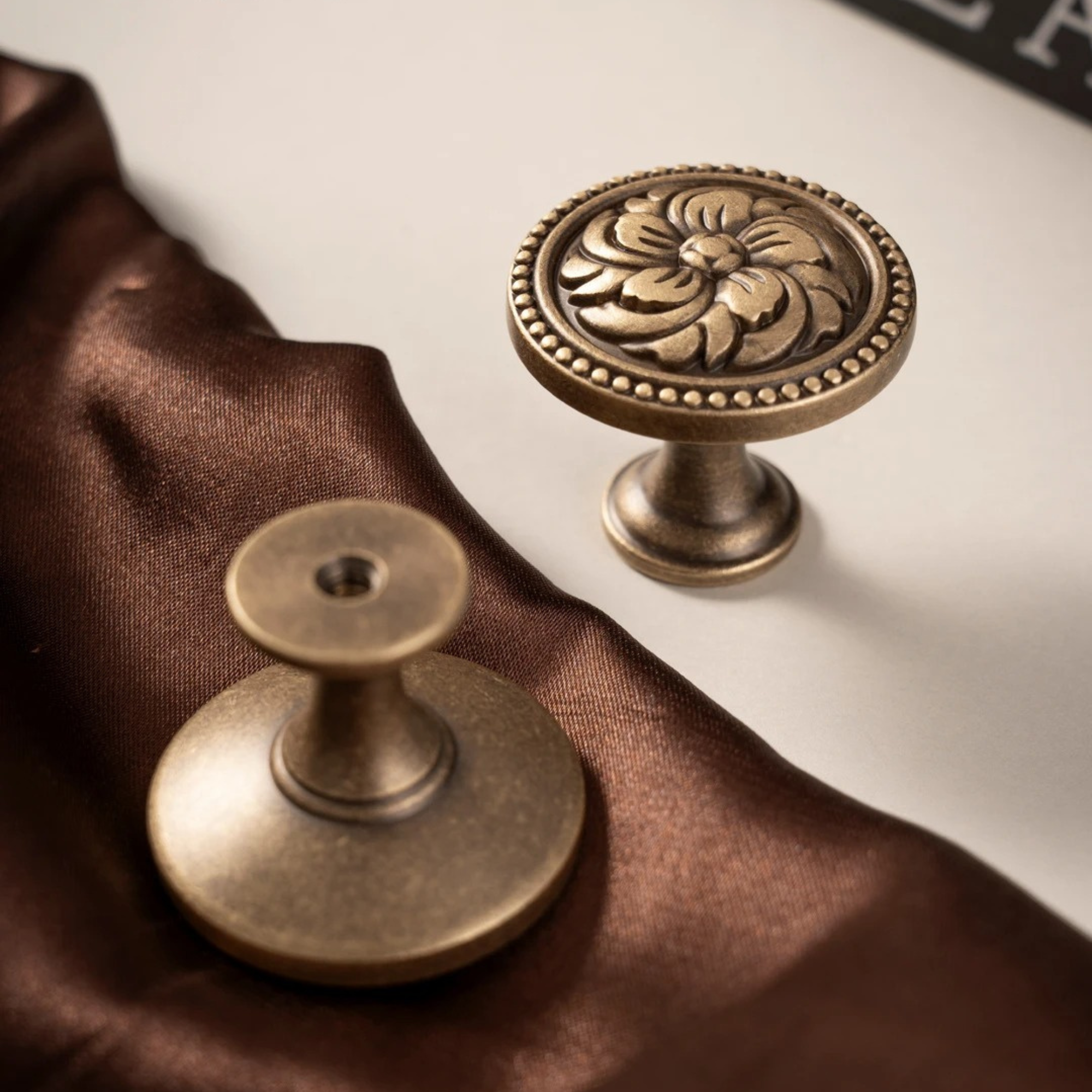 Bronze Floral Knob | Floris