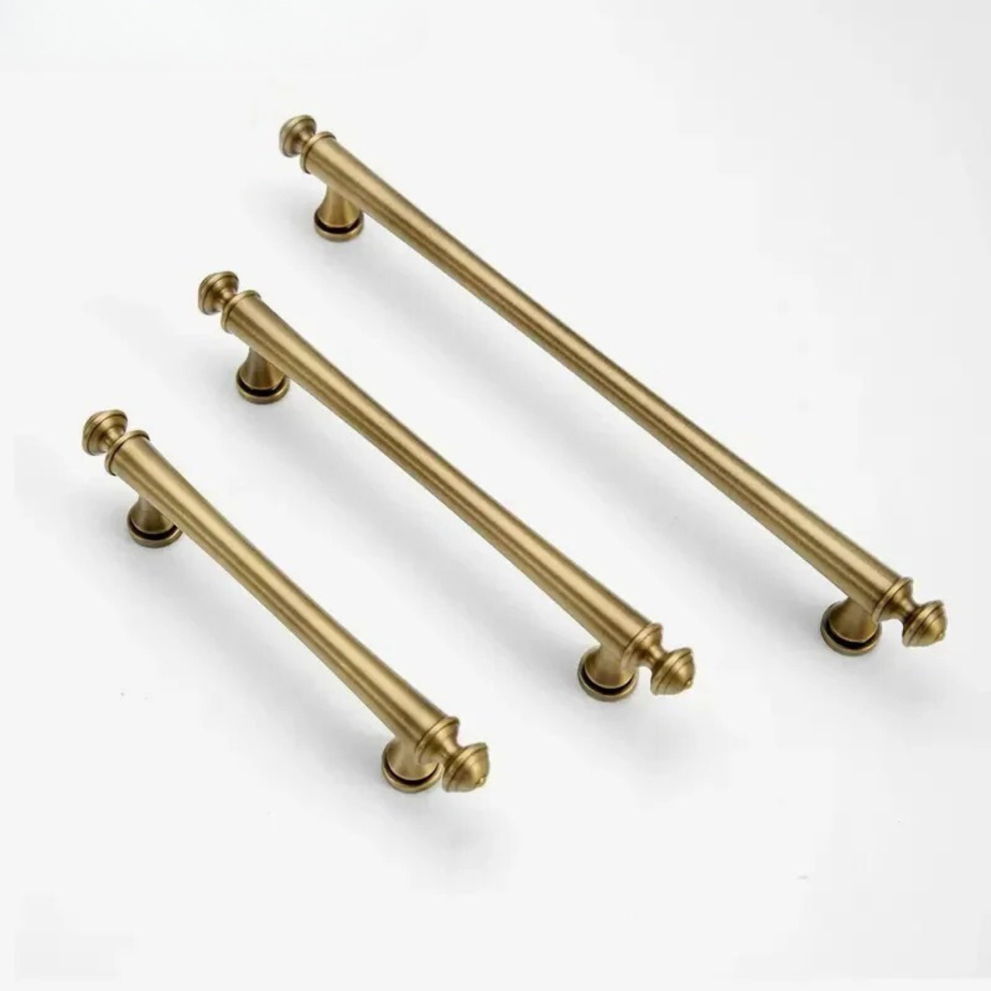 Traditional Brass Cabinet Pull | Fama