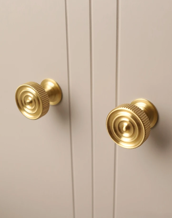 Brushed Brass Lined Pulls | Aereus