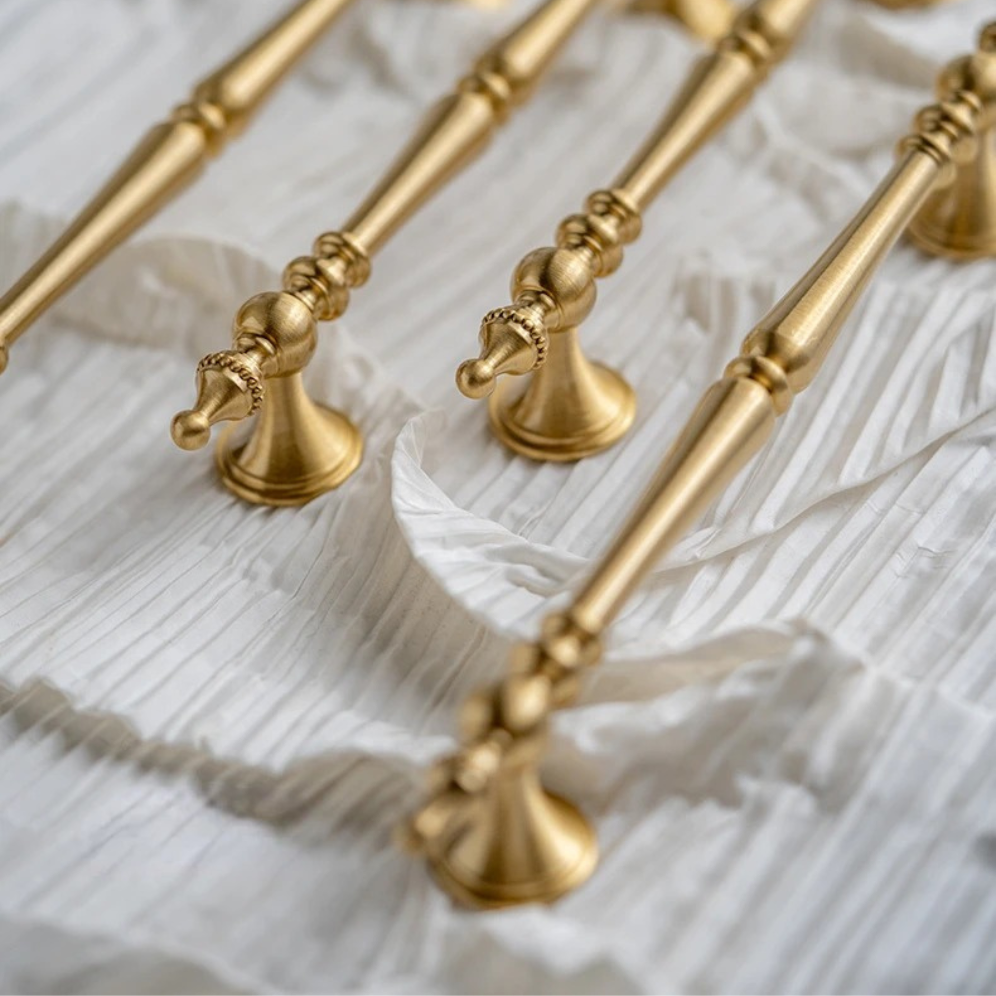 Gold Traditional Pulls | Crispico
