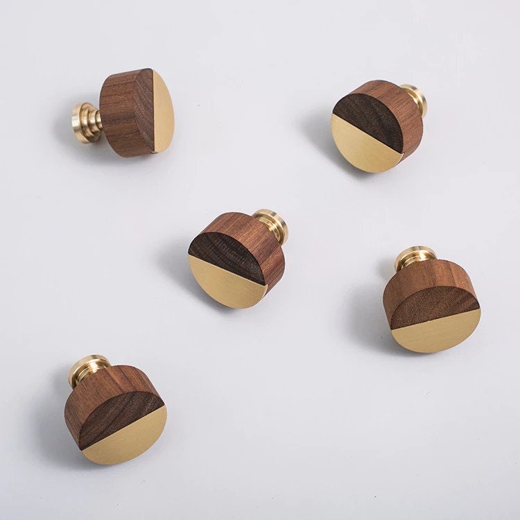 Wood and Brass Knobs | Arbor Circulus